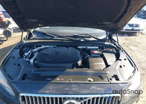 2021 Volvo S90 T6 Inscription z USA, uszkodzony, nr VIN LVYA22ML4MP205860